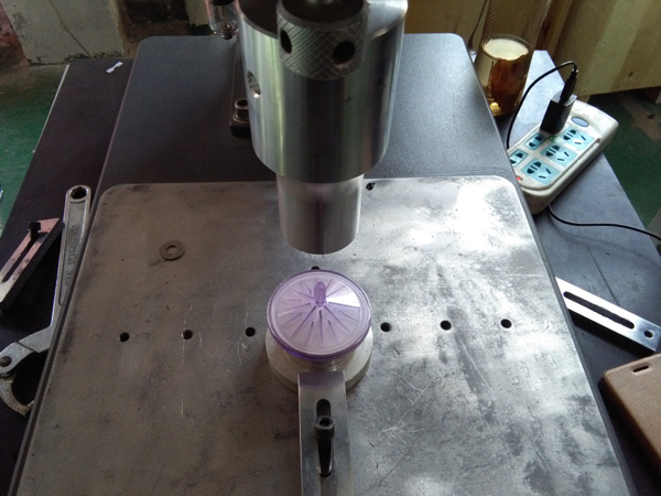 塑料過(guò)濾器焊接機