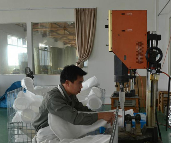 無(wú)紡布過(guò)濾袋超聲波焊接設備