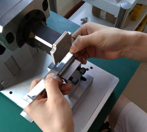 ���X���X�����XƬ�����c(di��n)��ҕ�l