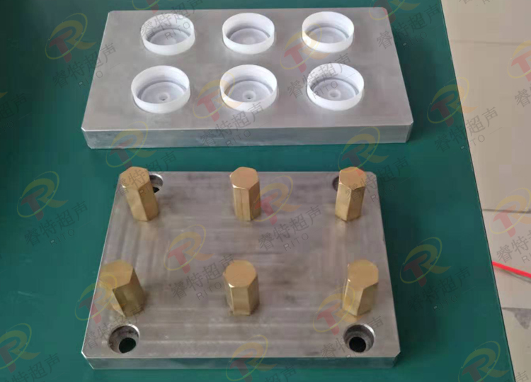 ����ƿ�w��ˮ͸��Ĥ���۟ቺҕ�l