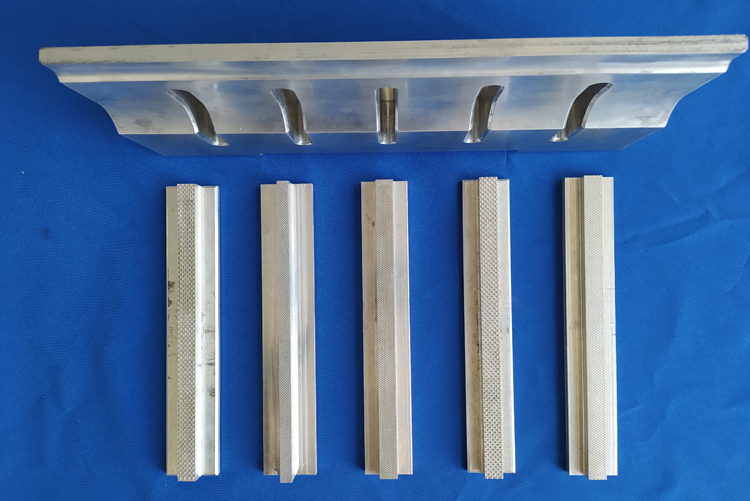 Ӱ푳����������ϳߴ����������Щ��