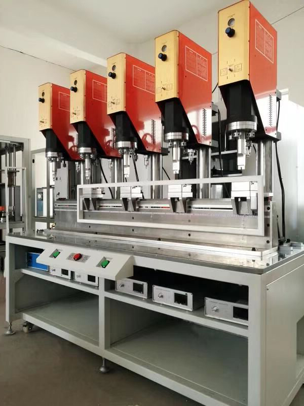 公司發(fā)展：超聲波焊接自動(dòng)化