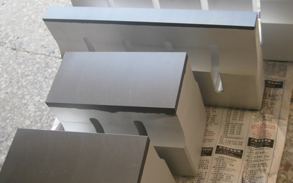 ƽ���^�����γ���ģ�ߣ�