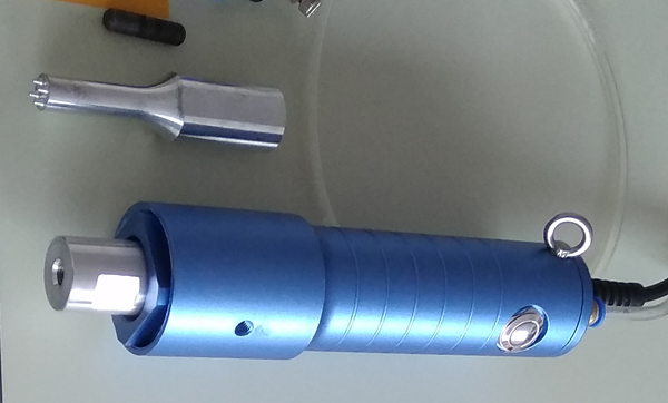 手持超聲波焊接機安裝模具的注意事項