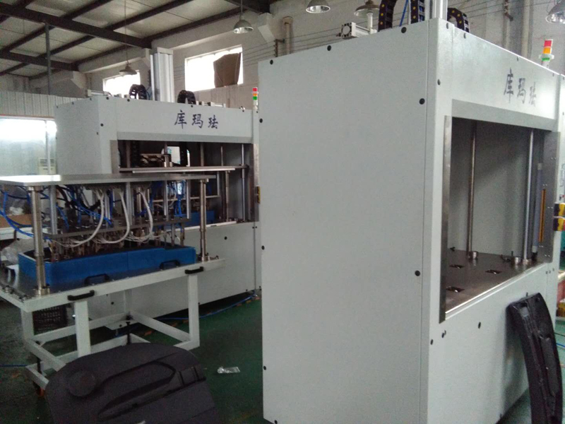 又一套車(chē)門(mén)板熱鉚機送達客戶(hù)工廠(chǎng)并調試合格